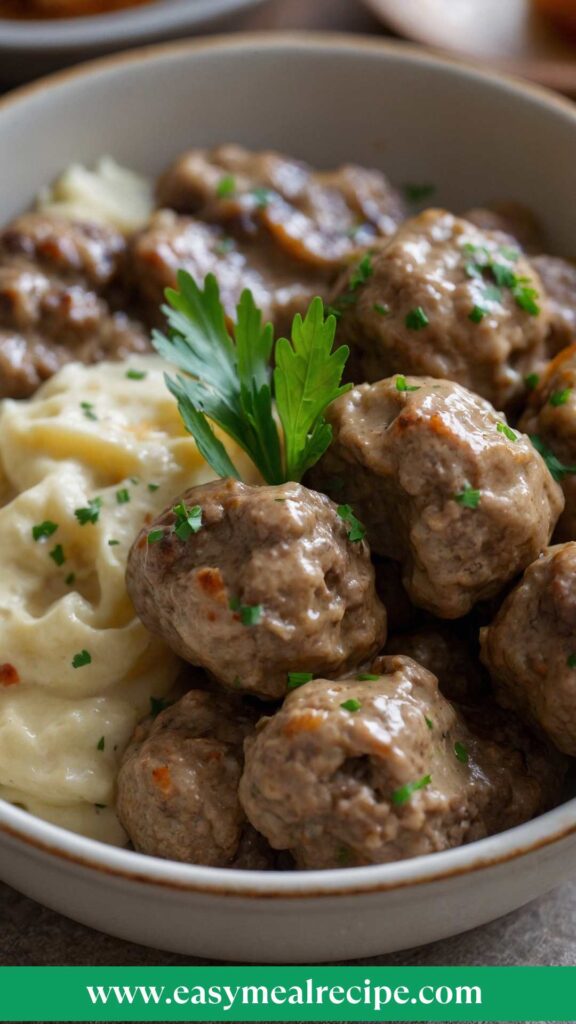 How to make Swedish Meatballs (Köttbullar) How to make Swedish Meatballs (Köttbullar)