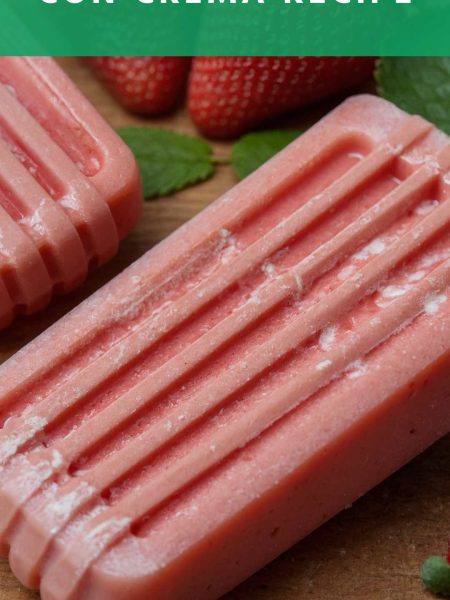 Paletas de Fresa con Crema Recipe