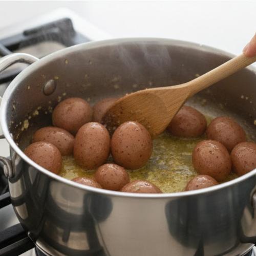 Step 6: Combine the Potatoes with the Garlic Butter Step 6: Combine the Potatoes with the Garlic Butter